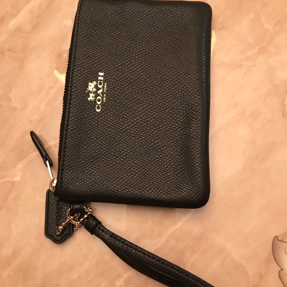 Coach wristlet - Picture 2 of 3